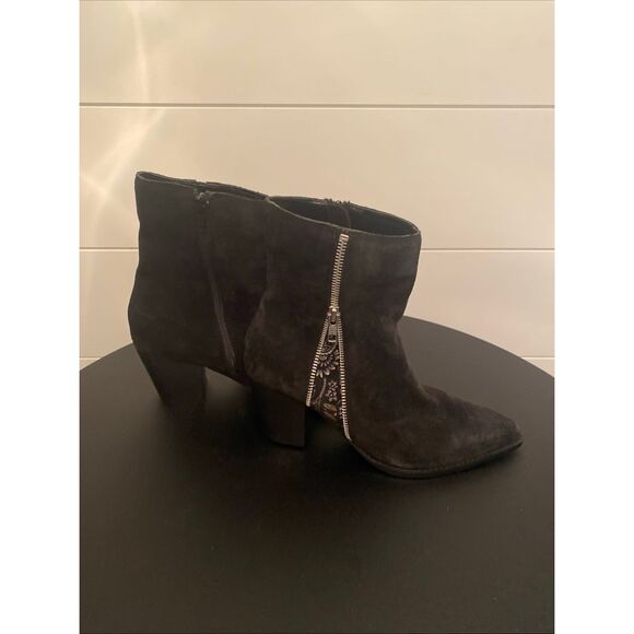 Bos. & cO. Tallon Bootie In Black Suede Size 7 New Without Box Never Worn - Picture 4 of 9